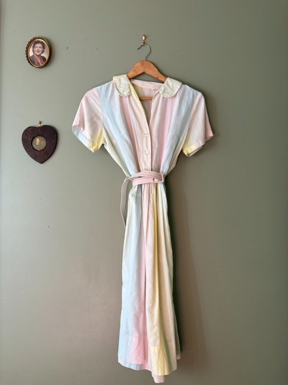 Vintage Pastel Shirtwaist Dress Late 1950s / Early 1960s